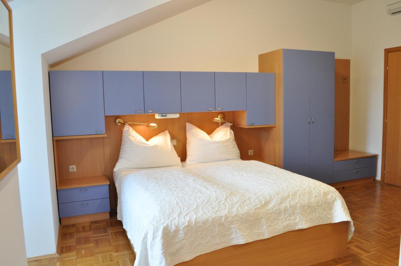 Seehotel Herlinde Podersdorf am See Exterior photo