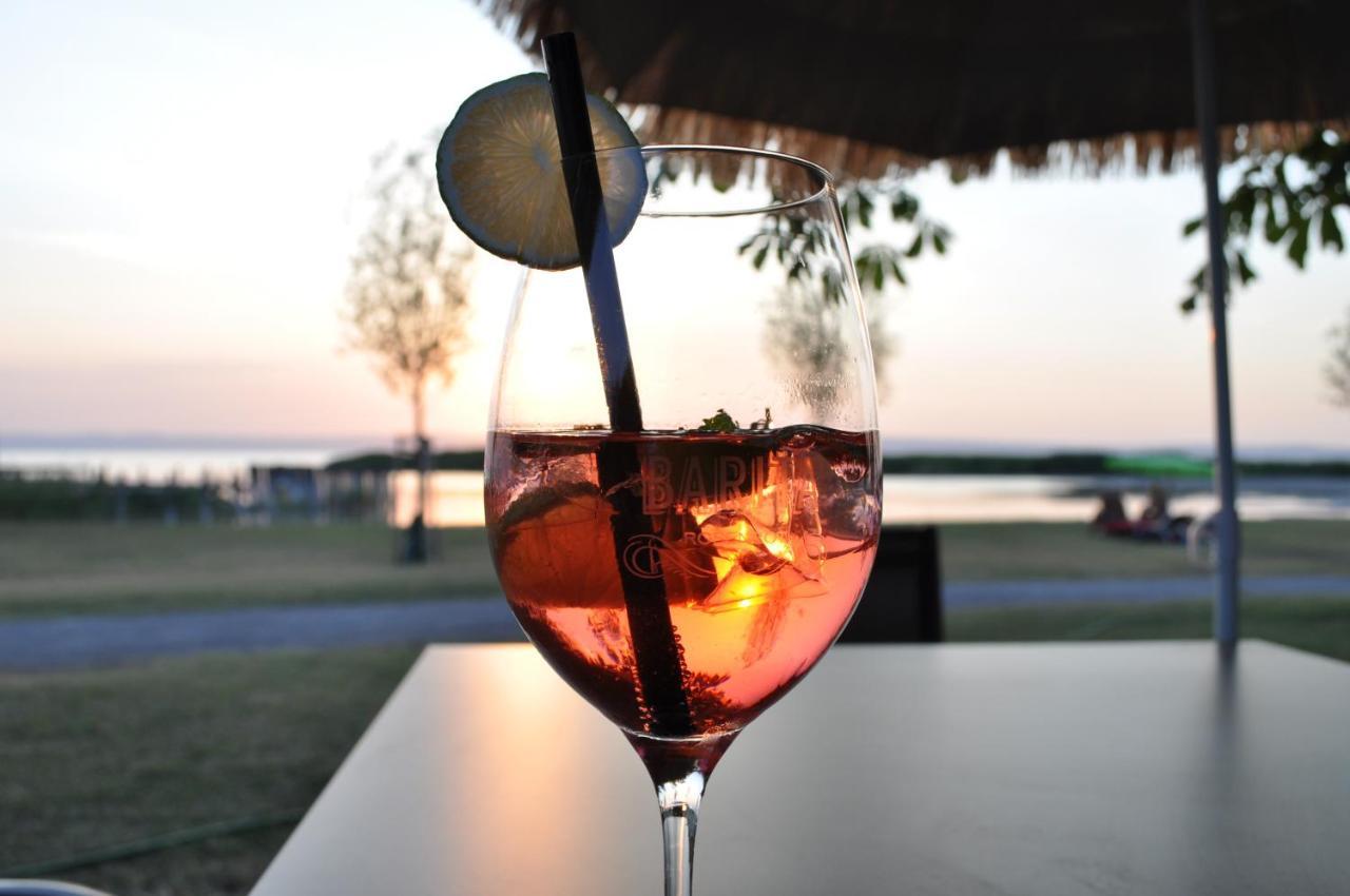 Seehotel Herlinde Podersdorf am See Exterior photo