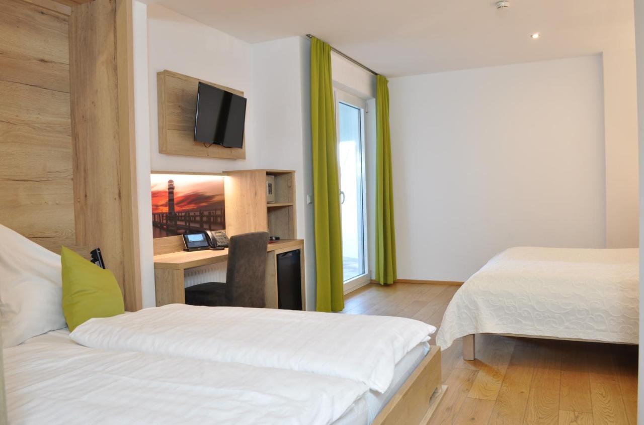 Seehotel Herlinde Podersdorf am See Exterior photo