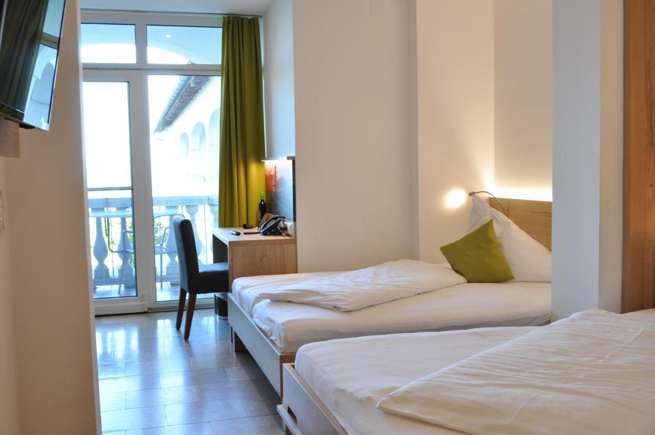Seehotel Herlinde Podersdorf am See Exterior photo